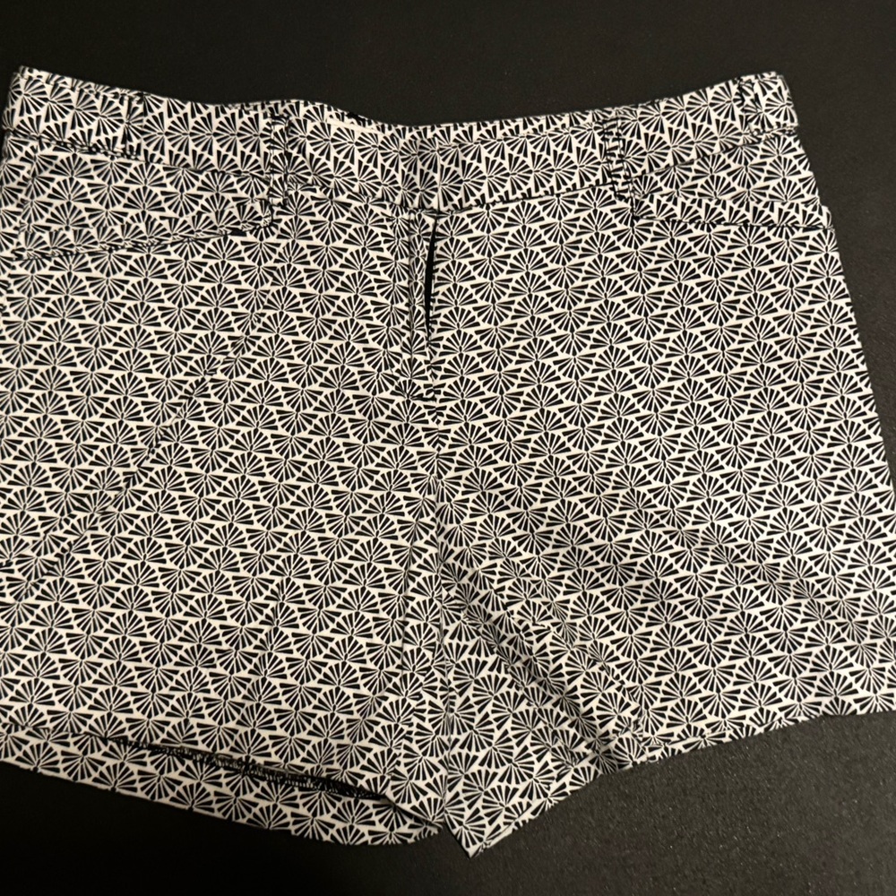 Laundry By Shelli Segal Black and White High Waist Shorts